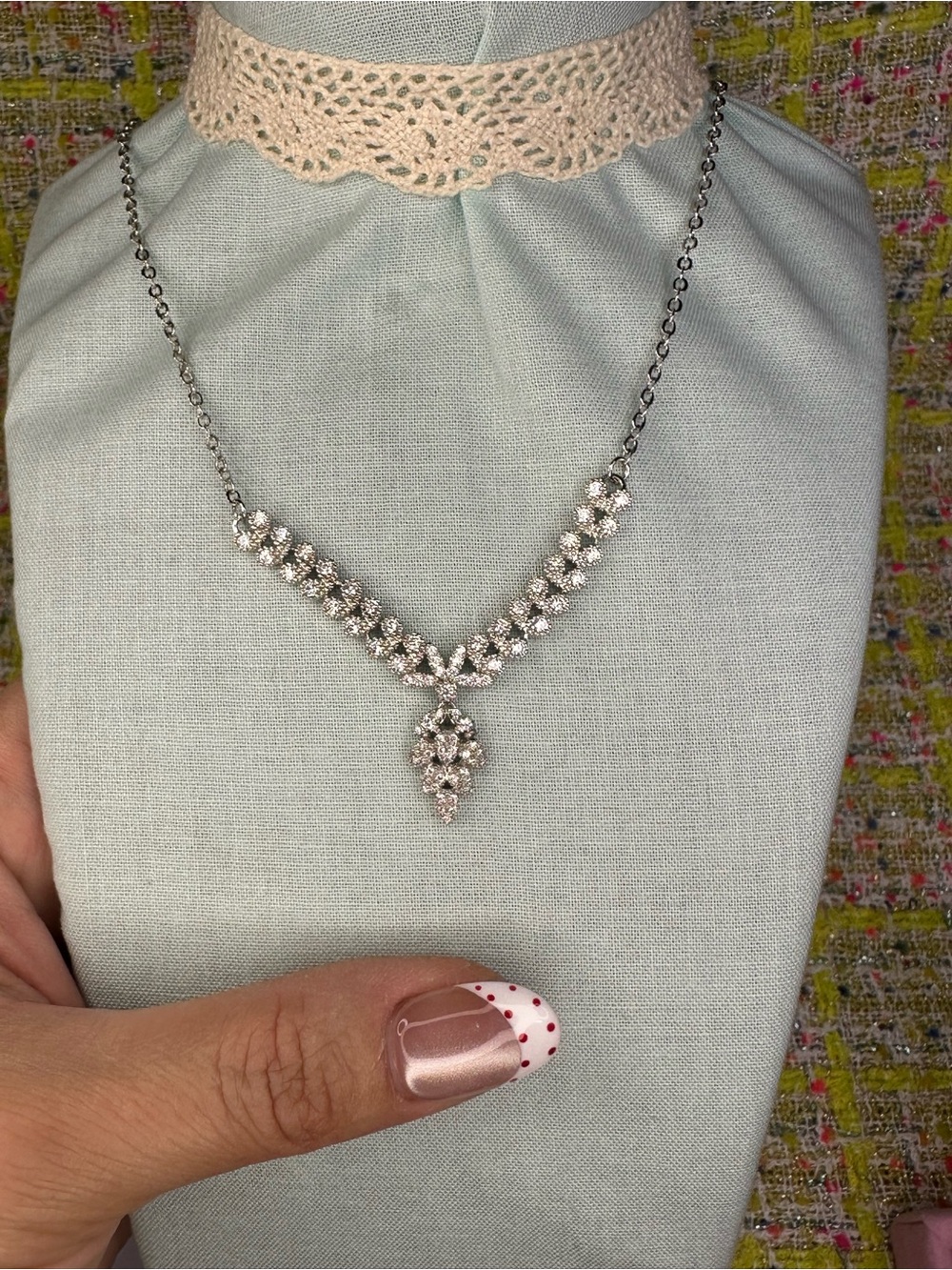 A great Moissanite diamond Silver Floral Crystal Pendant Necklace